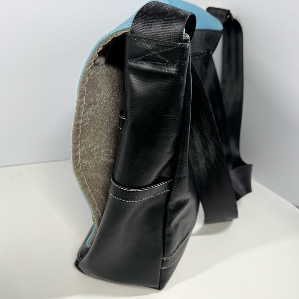 Queen Bee Creations- Chick Pea Blue and Black Shoulder Bag with Red Flower - Picture 7 of 16